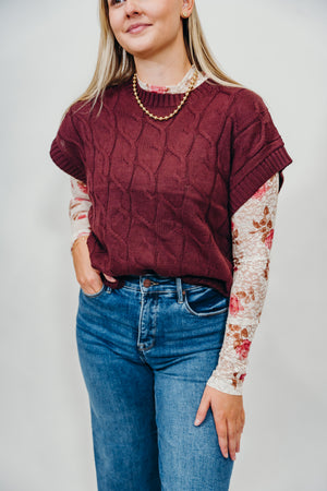 FLORAL MOCK NECK LACE TOP