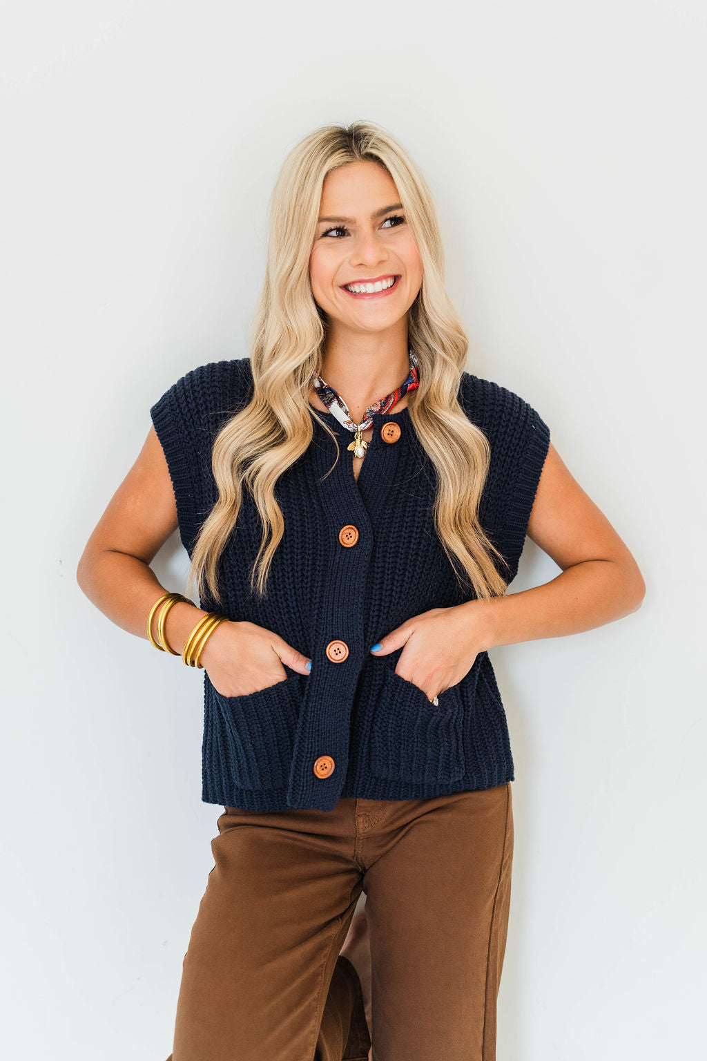 BUTTONED SWEATER VEST