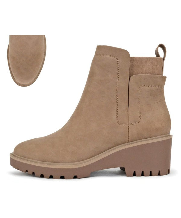 THE CHELSEA BOOT