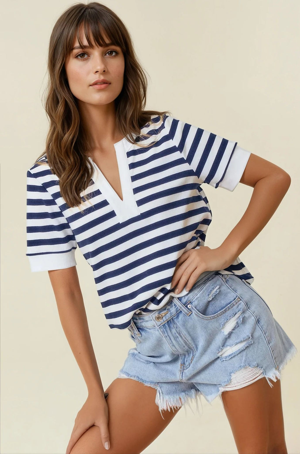 STRIPED V NECK TOP