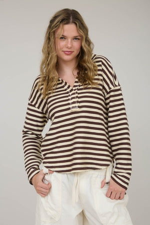 TEXTURED STRIPED TOP