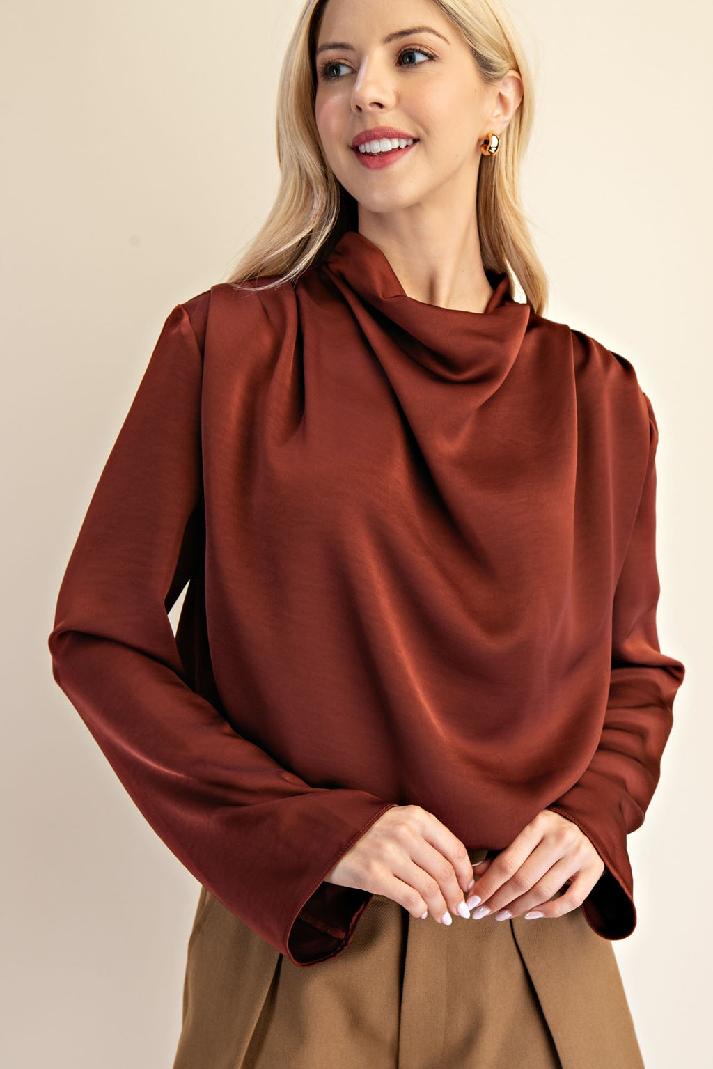 MOCK NECK TOP