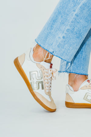 RETRO 25 SNEAKERS