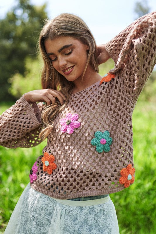 FLOWER EMBROIDERED SWEATER