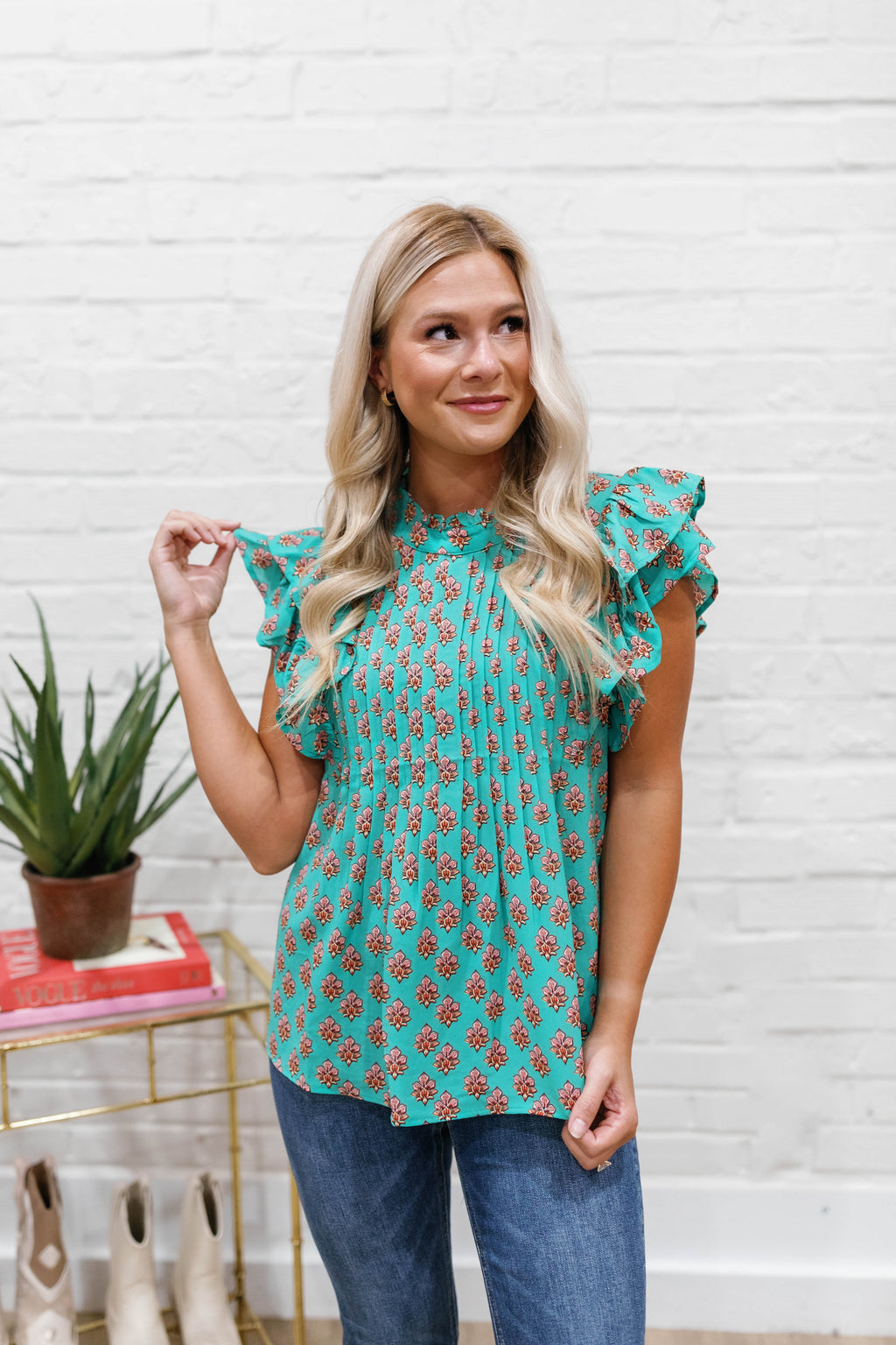FLUTTER SLEEVE PRINT TOP