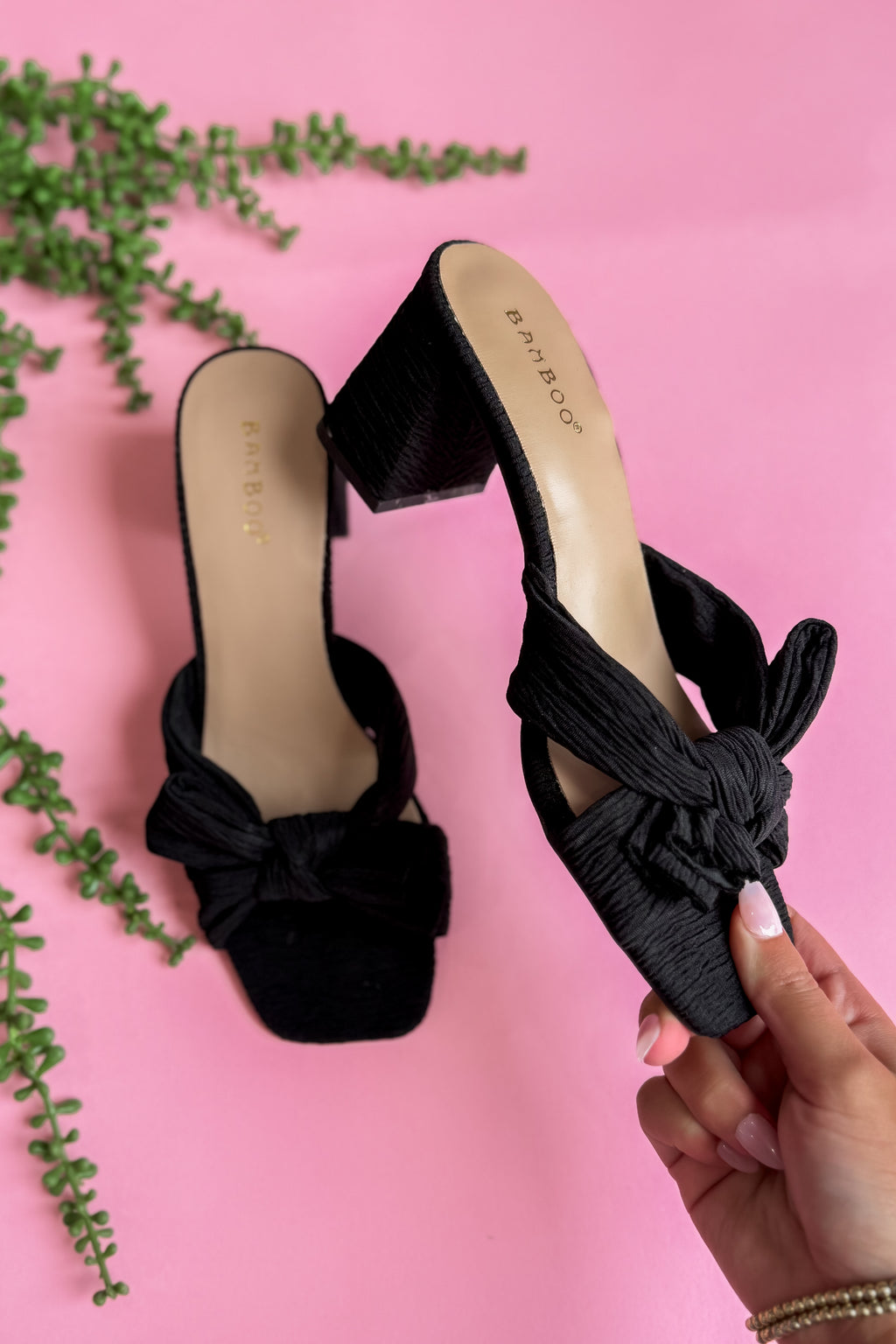 VERA HEEL