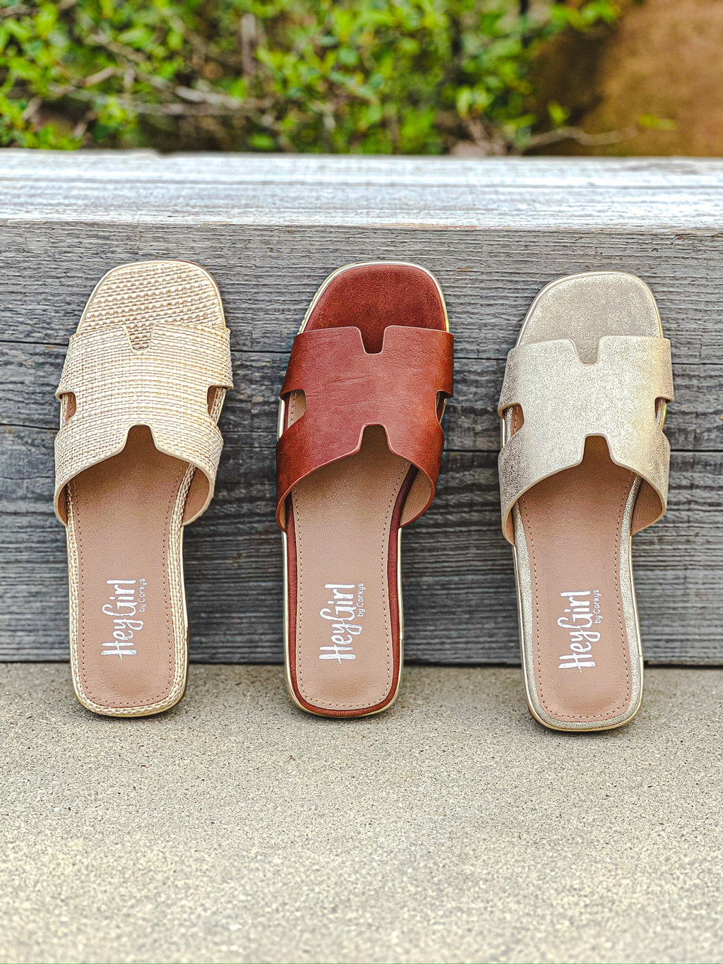 PICTURE PERFECT SANDALS