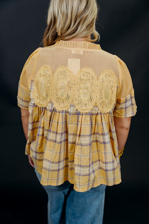 LACE DETAIL PLAID TOP