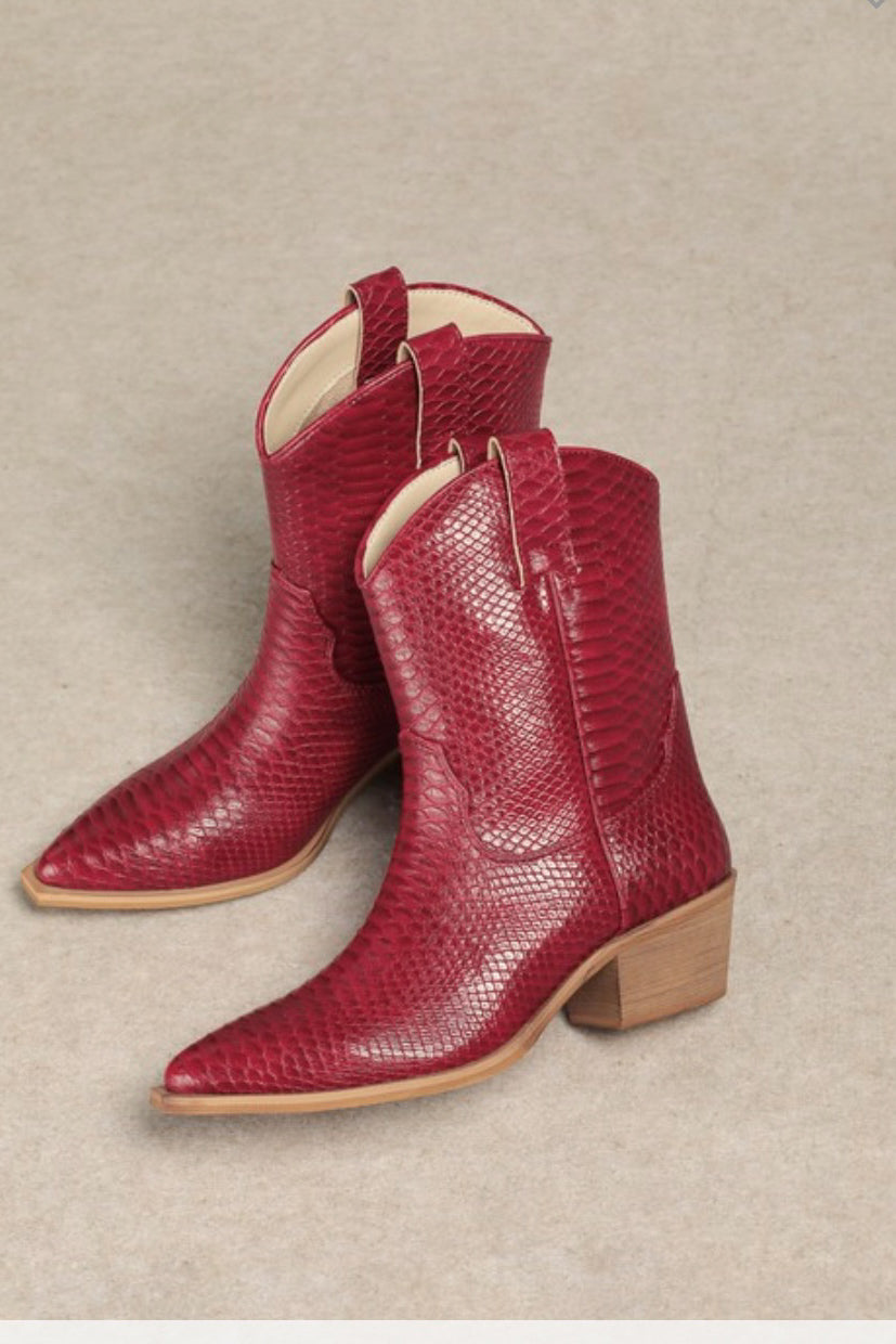KARLIE BOOT
