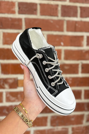 VERY G AMAN SNEAKER