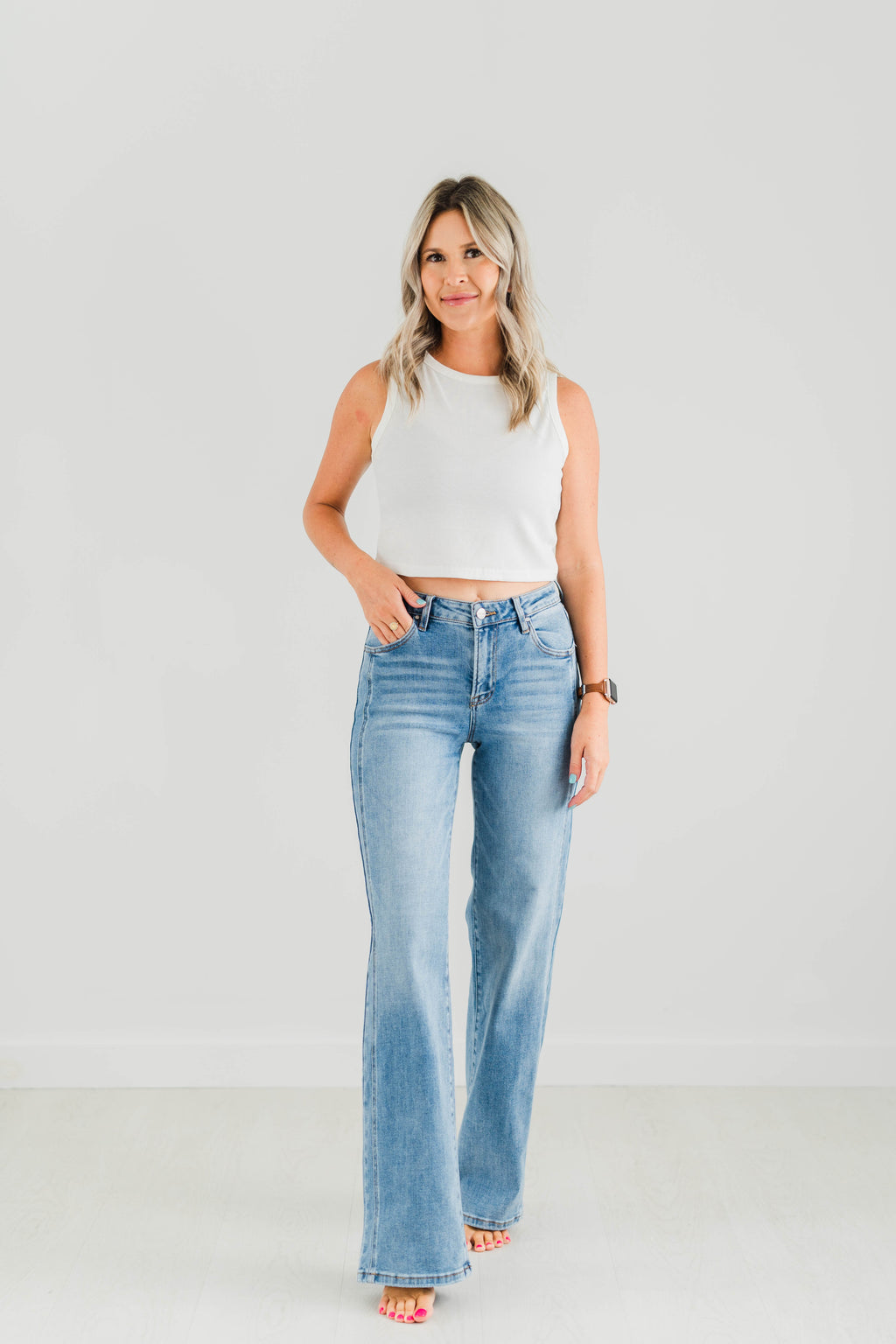 RISEN MID RISE JEANS