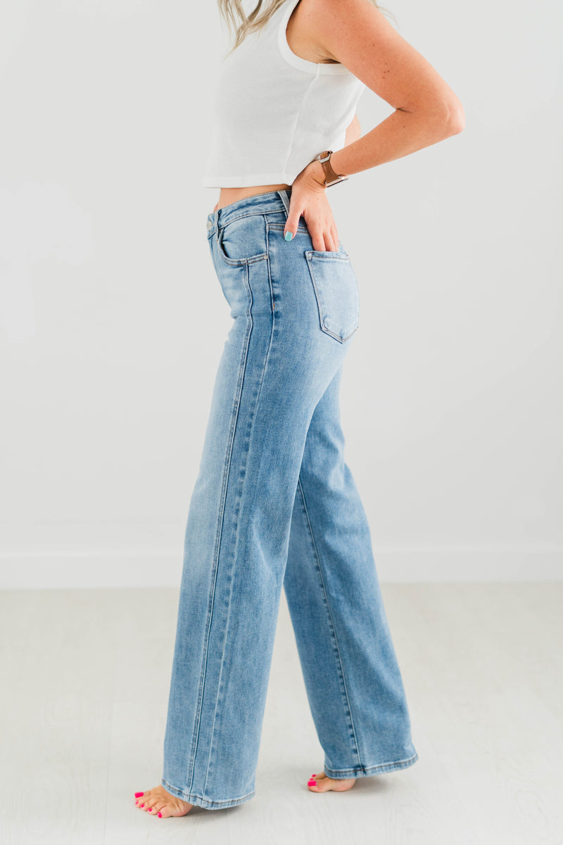 RISEN MID RISE JEANS