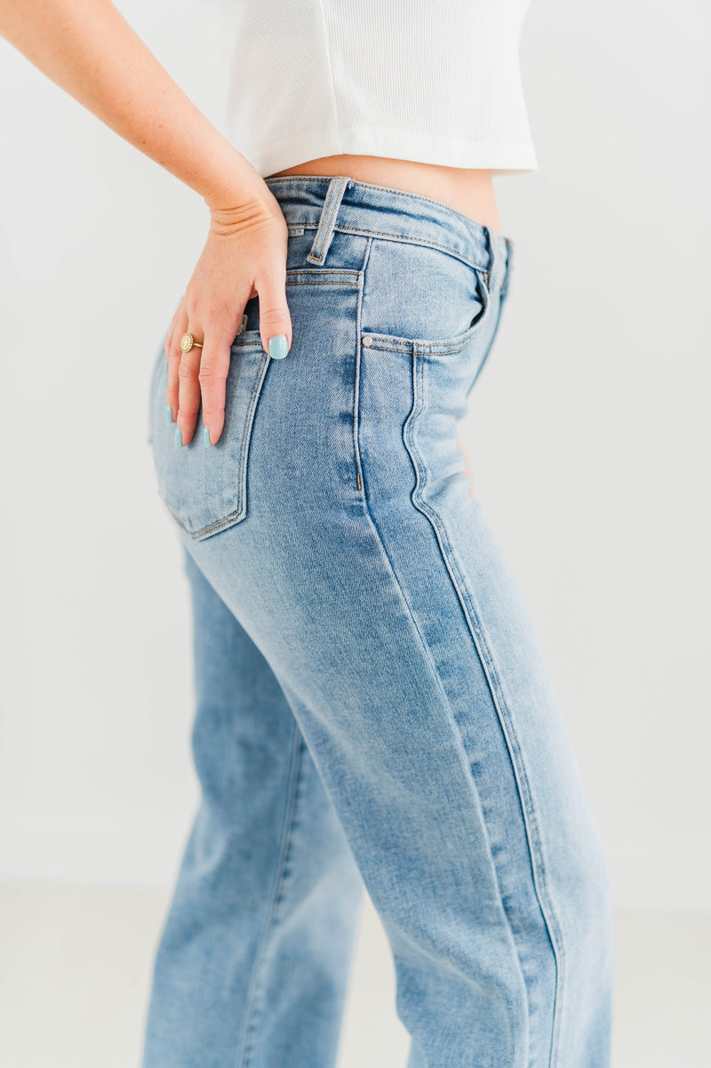 RISEN MID RISE JEANS