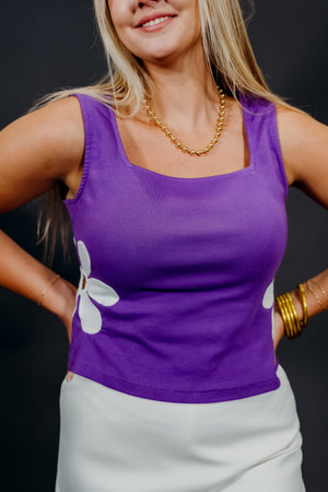 CUTOUT FLOWER APPLIQUE TOP