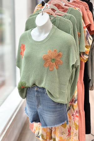 PLUS FLOWER SWEATER