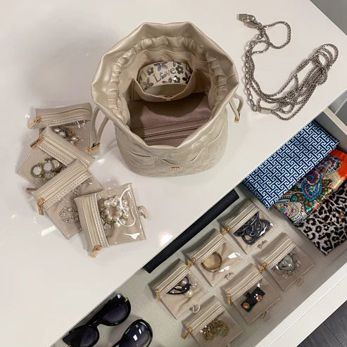 ULTRA JEWELRY CASE