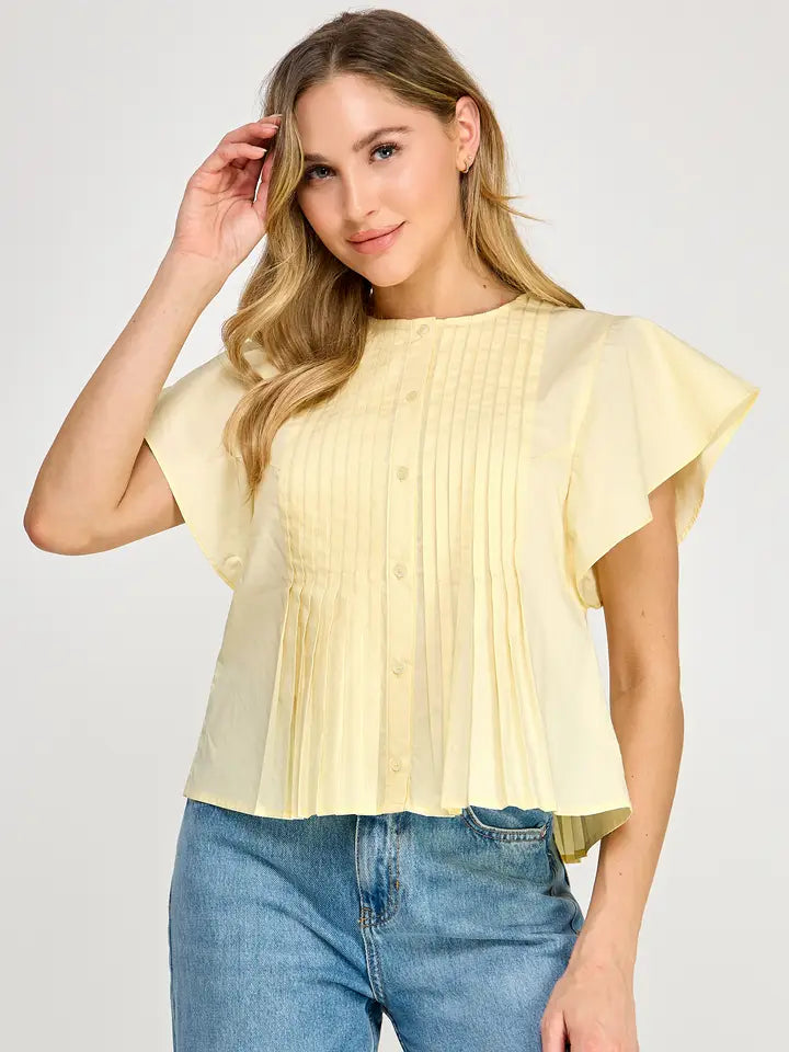 BANANA FLUTTER SLEEVE TOP