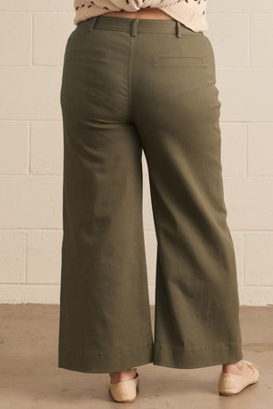 PLUS SCALLOPED PANTS