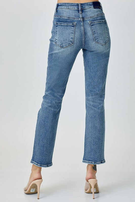 MID RISE SLIM STRAIGHT JEANS