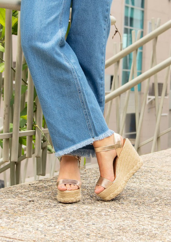 THE BECCA WEDGE
