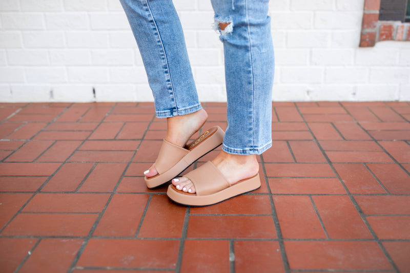 THE TOVE SLIDE SANDAL
